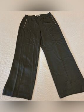 NWT Vince, Olive Green, Lightweight, Polyester Pull-On Drawstring Wide Leg Pan